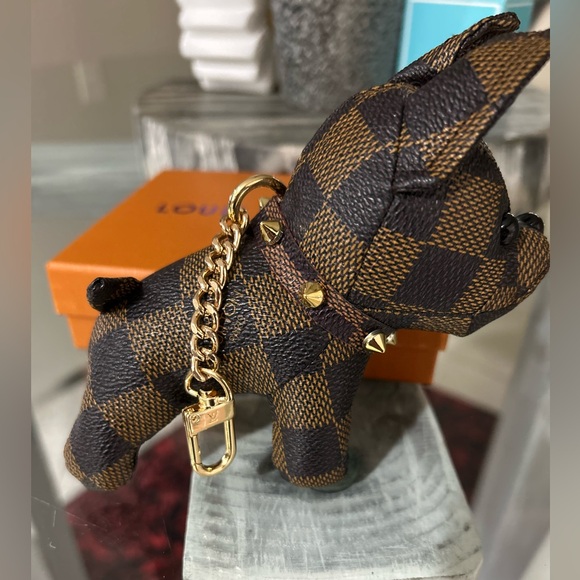 LAST CHANCE 🏝️Absolutely adorable LV french bull dog key chain /bag charm - Picture 3 of 3